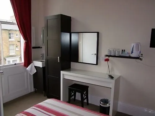 Miricia Guest House Scarborough 3*,